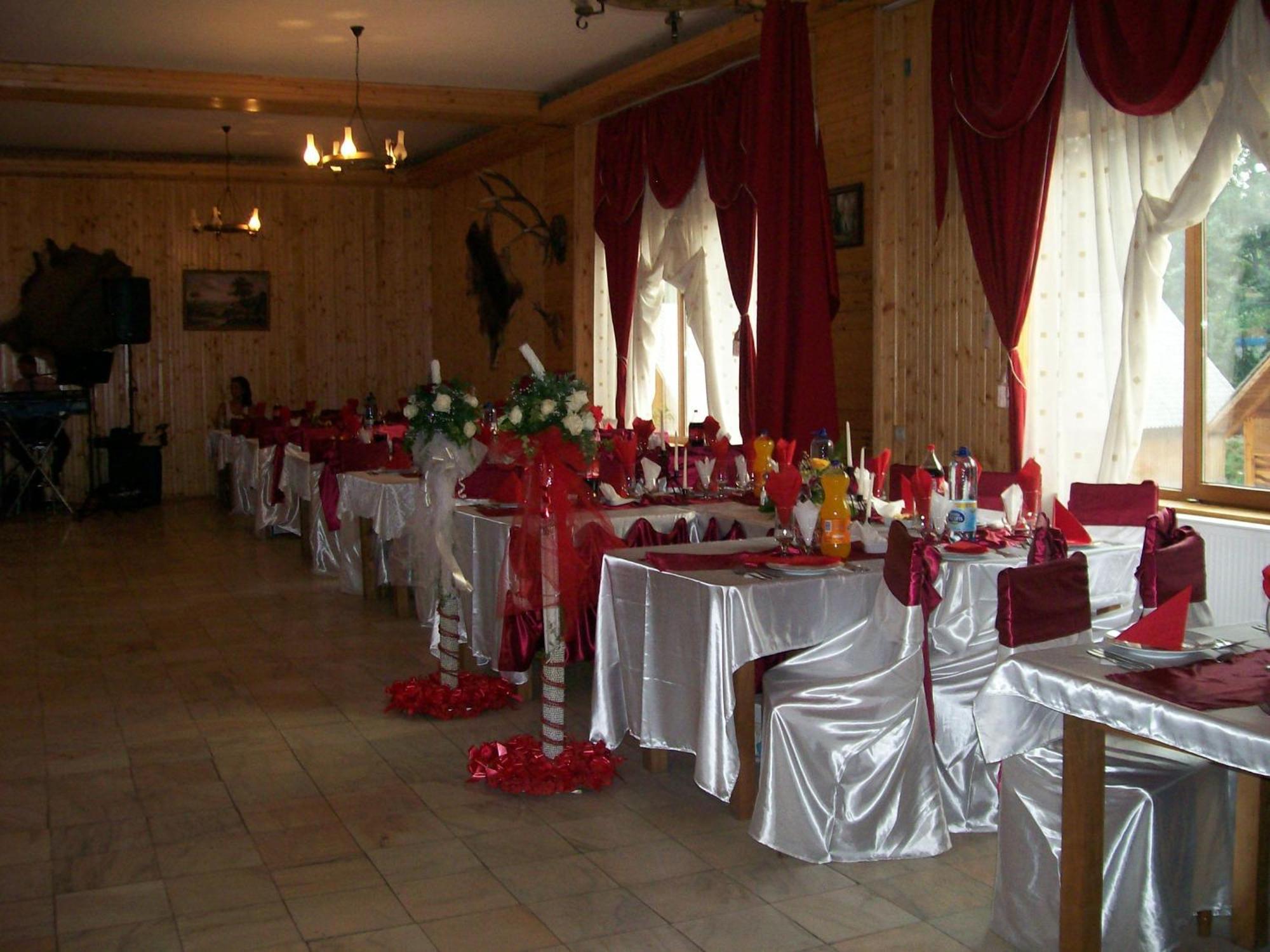 Pensiunea Dracula & Spa Capatineni-Ungureni Exterior photo